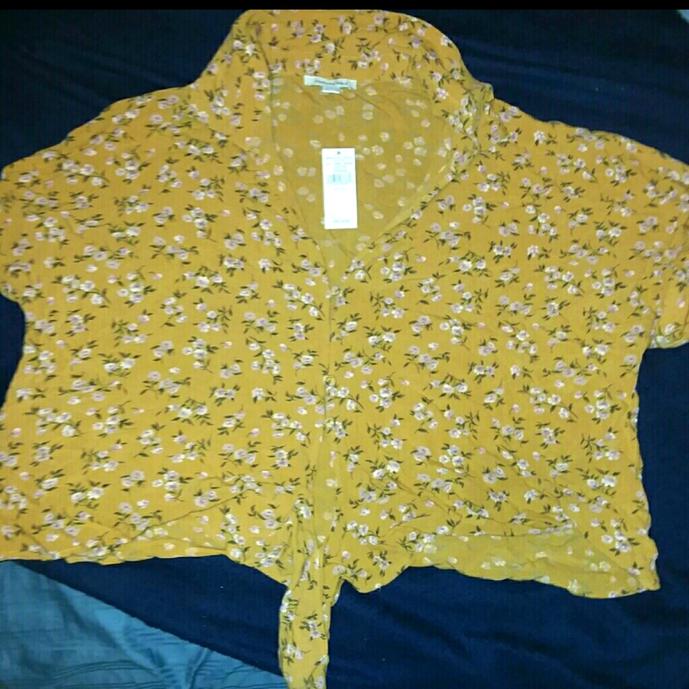 american eagle floral button down top with tie